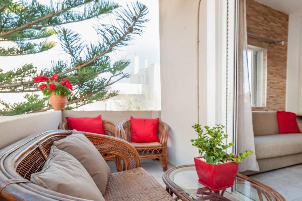 Jenny'S Flat Near The Sea Apartment Galatas  Bagian luar foto